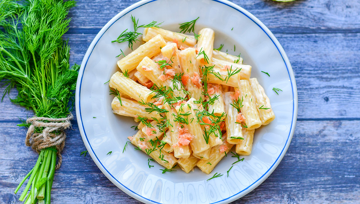 receta de macarrones con salmon ahumado skandia y queso